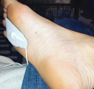 Emma Caulfield Ford feet photo thumbnail