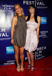 Emma Caulfield Ford feet photo thumbnail