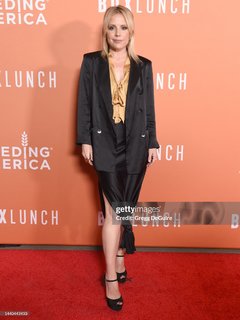 Emma Caulfield Ford feet photo thumbnail