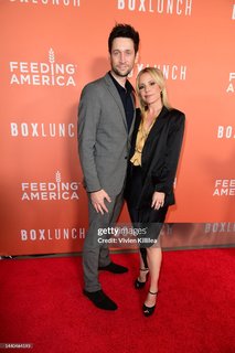 Emma Caulfield Ford feet photo thumbnail