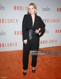 Emma Caulfield Ford feet photo thumbnail