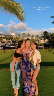 Emma Chamberlain feet photo thumbnail