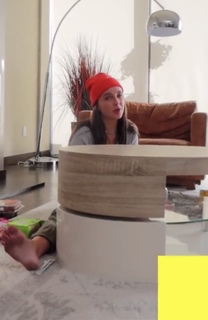 Emma Chamberlain feet photo thumbnail