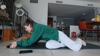 Emma Chamberlain feet photo thumbnail