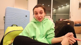 Emma Chamberlain feet photo thumbnail