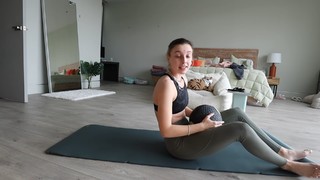 Emma Chamberlain feet photo thumbnail