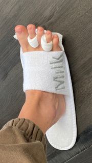 Emma Chamberlain feet photo thumbnail