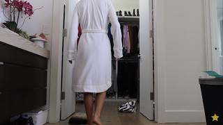 Emma Chamberlain feet photo thumbnail