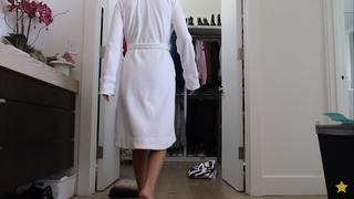 Emma Chamberlain feet photo thumbnail