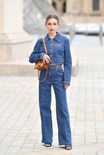 Emma Chamberlain feet photo thumbnail