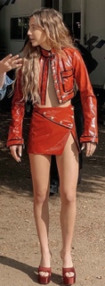 Emma Chamberlain feet photo thumbnail