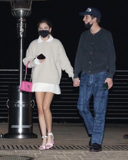 Emma Chamberlain feet photo thumbnail
