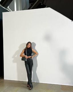 Emma Chamberlain feet photo thumbnail