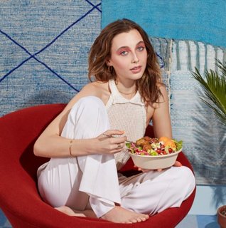 Emma Chamberlain feet photo thumbnail