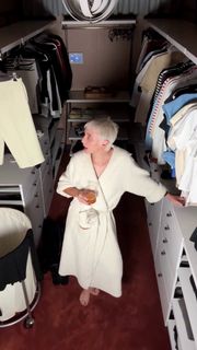 Emma Chamberlain feet photo thumbnail