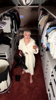 Emma Chamberlain feet photo thumbnail