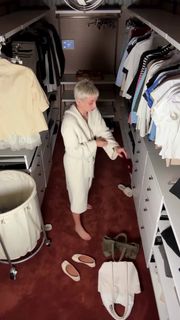 Emma Chamberlain feet photo thumbnail