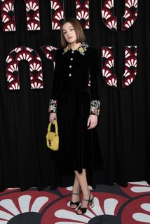 Emma Corrin feet photo thumbnail