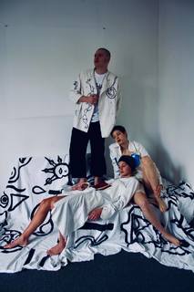 Emma Corrin feet photo thumbnail