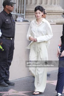 Emma Corrin feet photo thumbnail