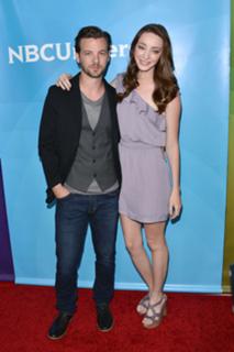 Emma Dumont feet photo thumbnail