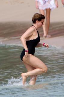 Emma Forbes feet photo 5