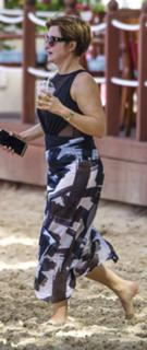 Emma Forbes feet photo 17