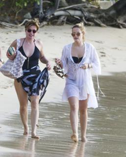 Emma Forbes feet photo 11