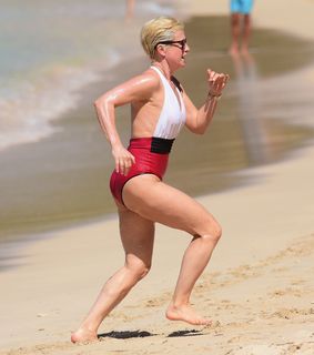 Emma Forbes feet photo 10