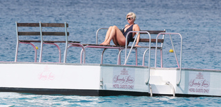 Emma Forbes feet photo 16