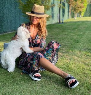 Emma García feet photo 1