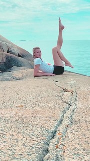 Emma Green feet photo 4