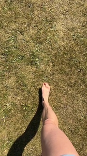 Emma Green feet photo 11