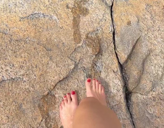 Emma Green feet photo 9