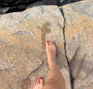 Emma Green feet photo 8