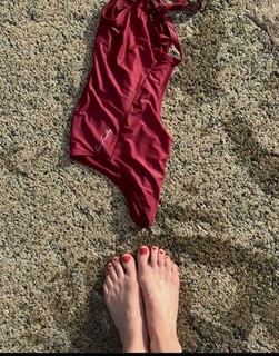 Emma Green feet photo 10