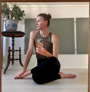 Emma Green feet photo 1