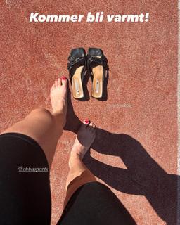 Emma Green feet photo 1