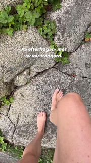 Emma Green feet photo 8