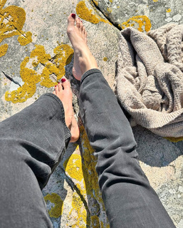 Emma Green feet photo 2