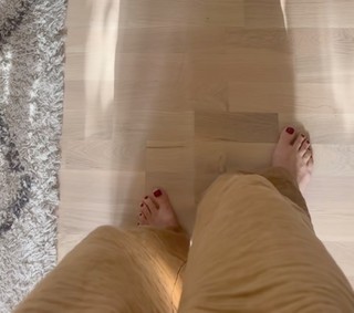 Emma Green feet photo 8