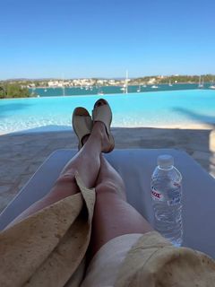 Emma Green feet photo 1