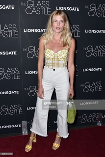Emma Greenwell feet photo 2