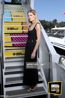 Emma Greenwell feet photo 5