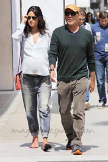 Emma Heming Willis feet photo thumbnail