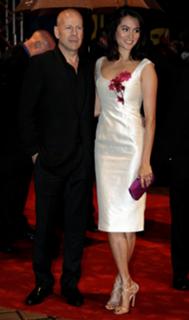 Emma Heming Willis feet photo thumbnail