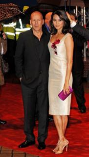 Emma Heming Willis feet photo thumbnail