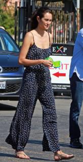 Emma Heming Willis feet photo thumbnail