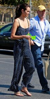 Emma Heming Willis feet photo thumbnail