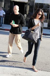 Emma Heming Willis feet photo thumbnail